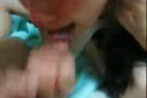 אישה יפנית סרטים מלאים למבוגרים עושה מציצה המקומית השליט.