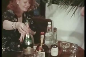 ו ' ינג 'ית ו&quot; אתרי פורנו איכותיים חסרי בושה