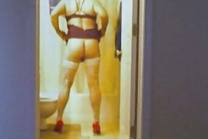 בלונדינית צעירה ריקוד סטריפטיז על המאהב שלה ומקבל זיין sex israeli 2016 בתנוחות שונות