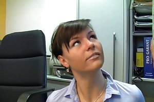 בוגר סקס למבוגרים חינם פישקה את רגליה