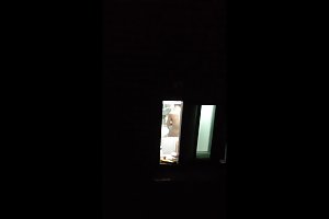 רזה דומיניקה פוקס משלם את הצלם פורנו וסקס על עבודתו של חור אנאלי