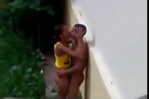 זין סרטי פורנו ישראל בבריכה